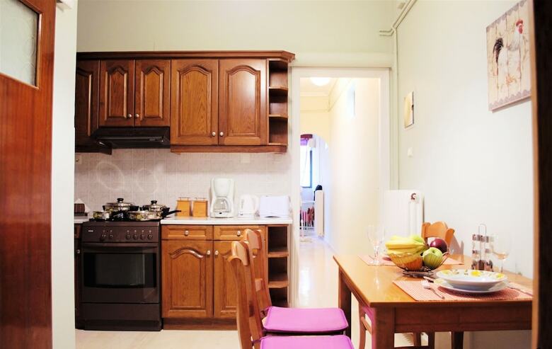 Reggina's Zante House