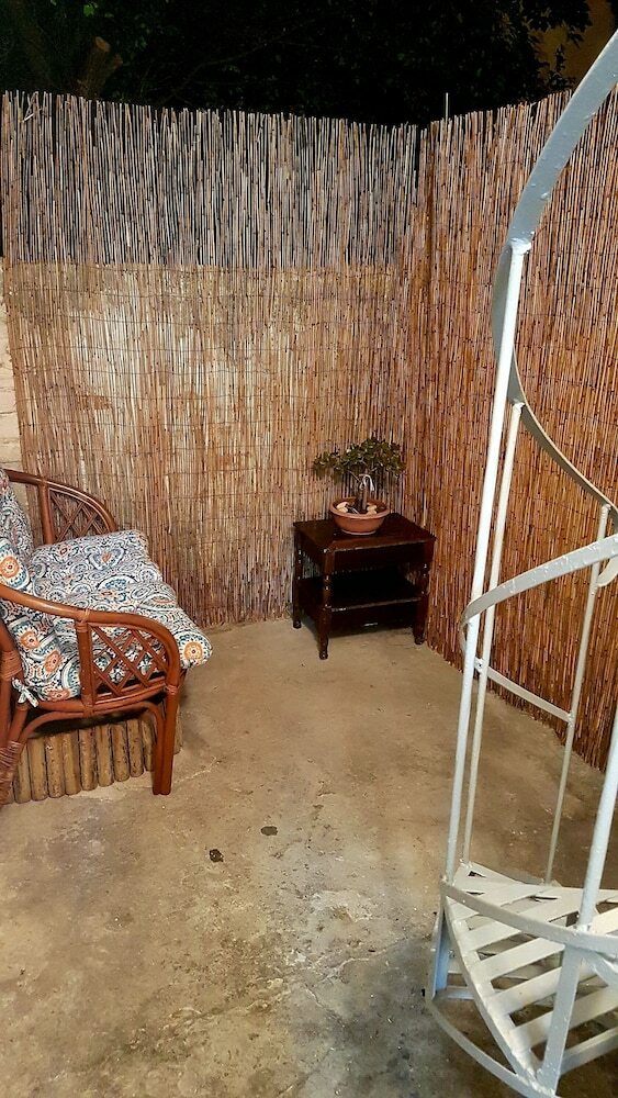 Reggina's Zante House