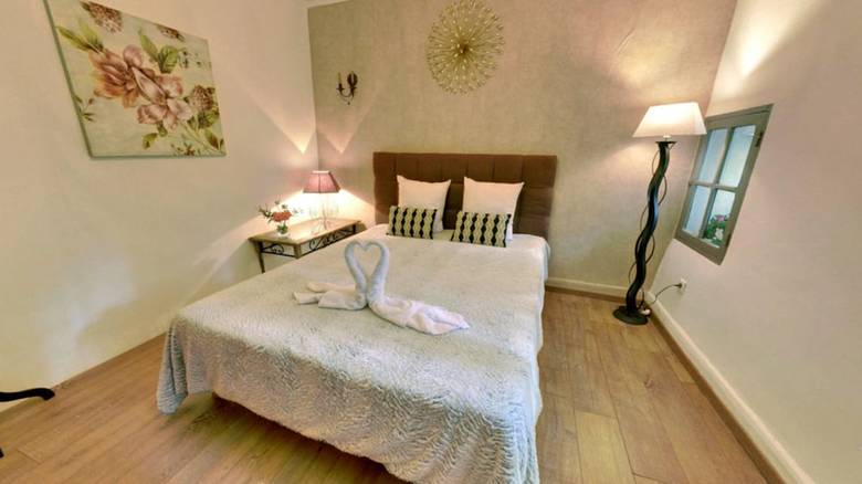 Bed & Breakfast Le Mas Des 5 Fontaines. Chambres D'h�tes