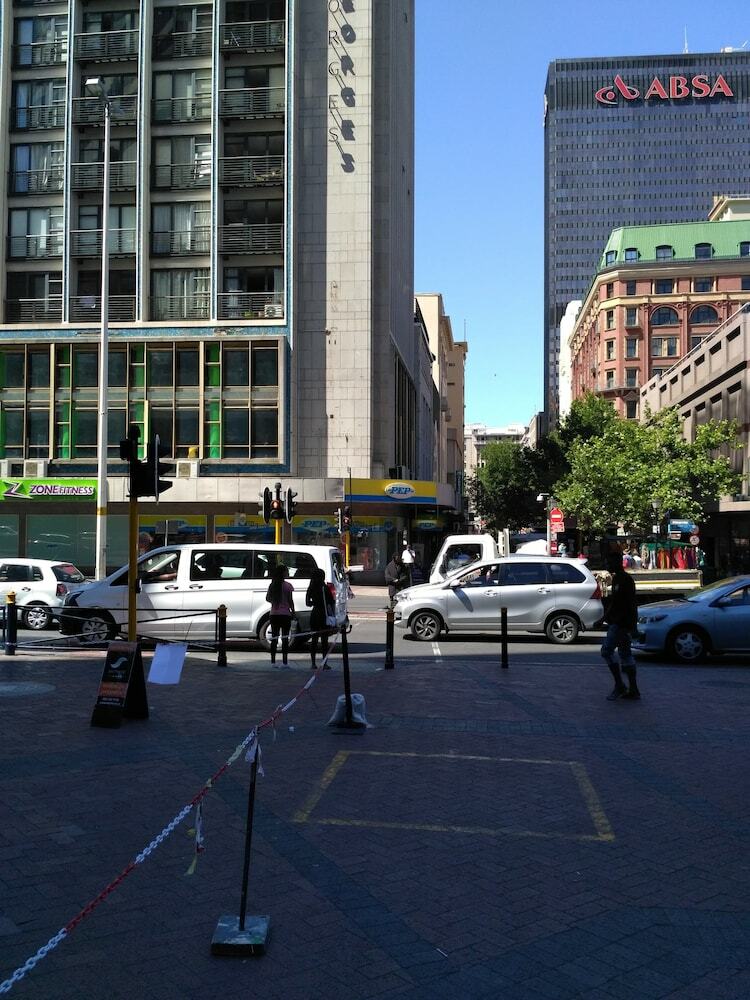 Apartamentos At St. George's Mall