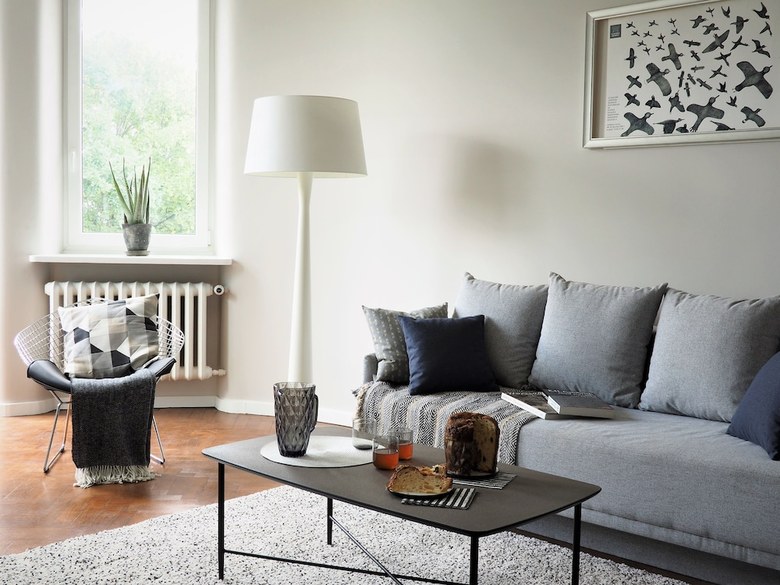 Classic Apartment In Warsaw