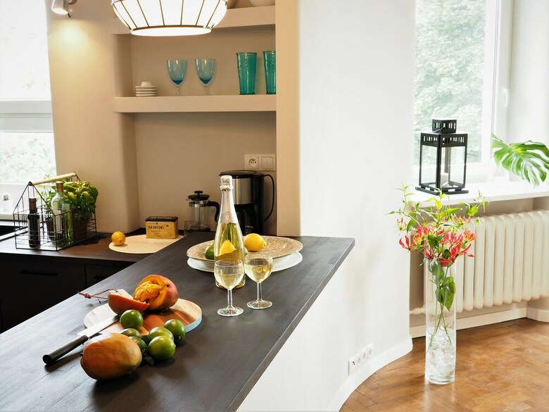 Classic Apartment In Warsaw