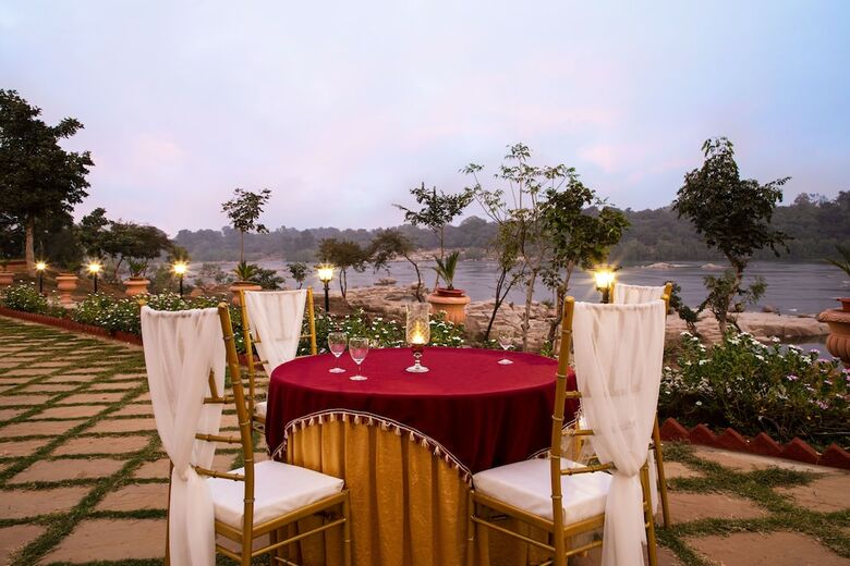 Hotel Bundelkhand Riverside