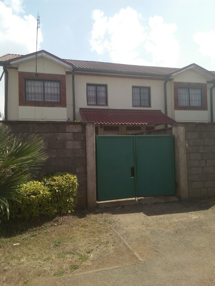 Apartamentos Titus Home Stay Nairobi