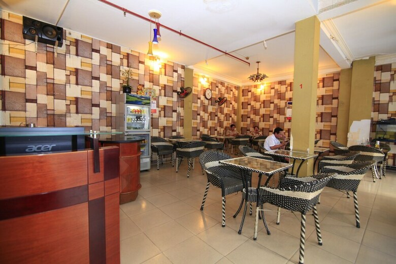 Truong Giang Hotel