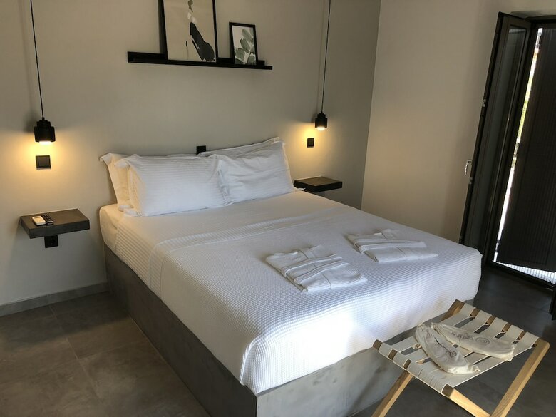Apartamentos Calme Suites Mani