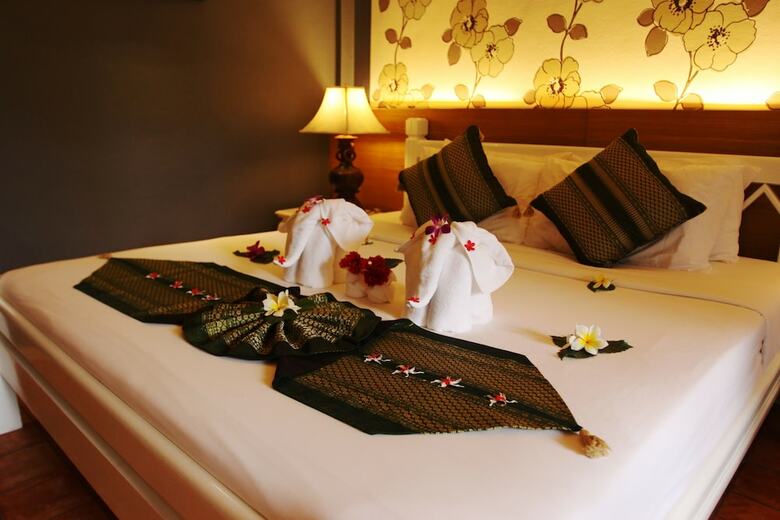 Hotel Bhumiyama Beach Resort