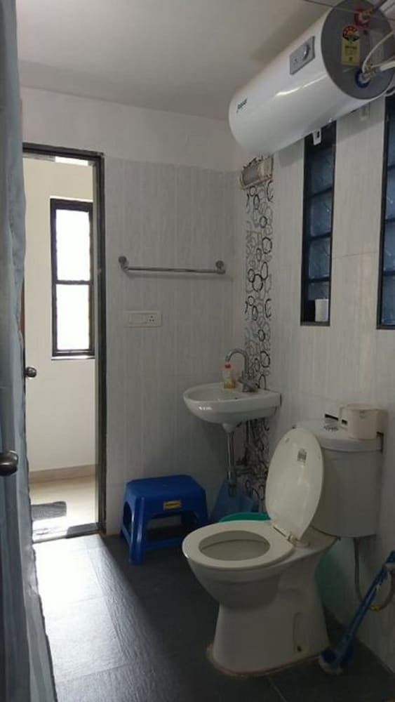 Hotel Walnut Villa