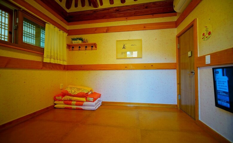 Hotel Hanok House