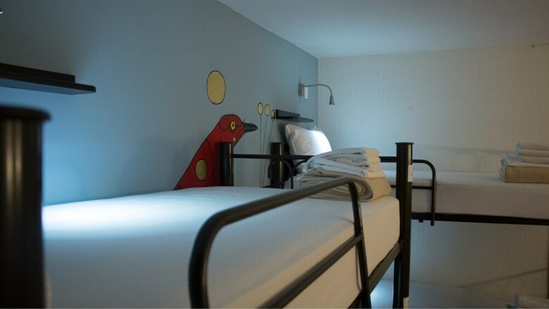 Hostal F�nix Beds Hostel