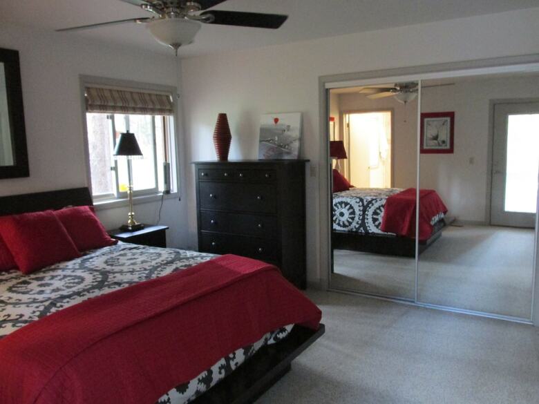 Country Club�homes