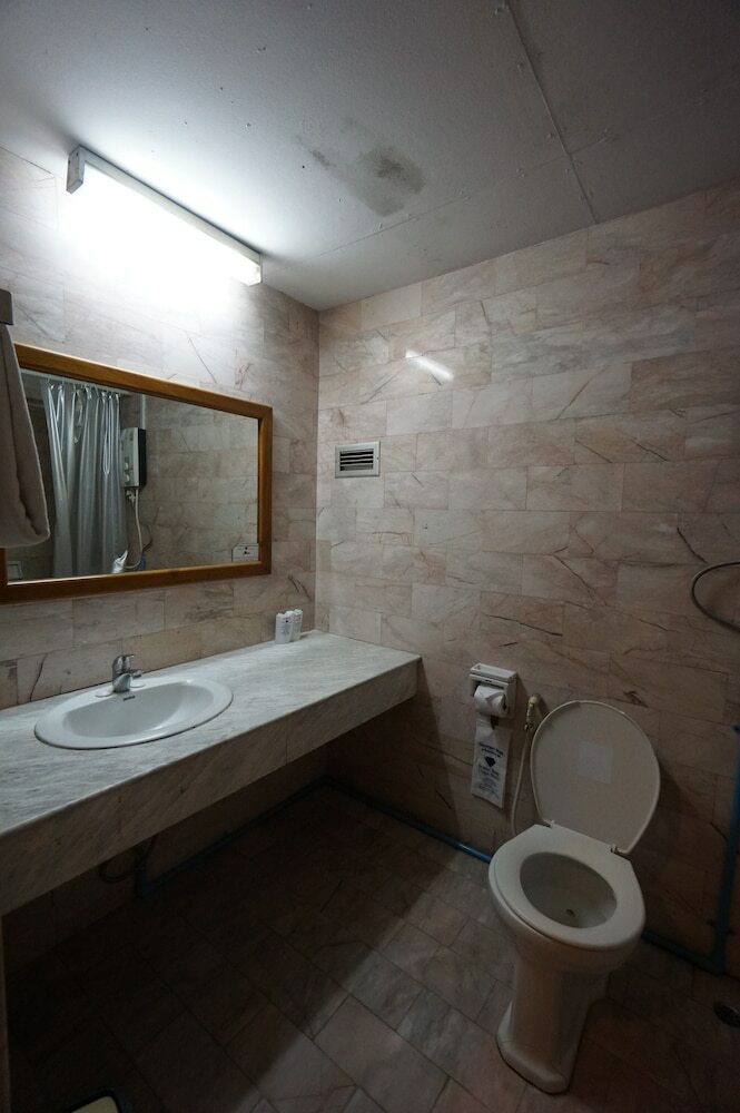 Hotel Pailyn Pitsanuloke
