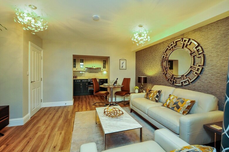Apartment 8 Bluebridge Court