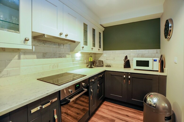 Apartment 8 Bluebridge Court