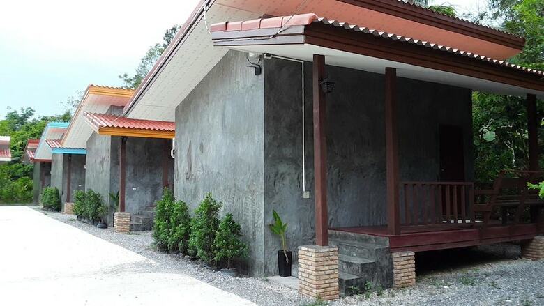 Hotel Bann Chansabai Resort