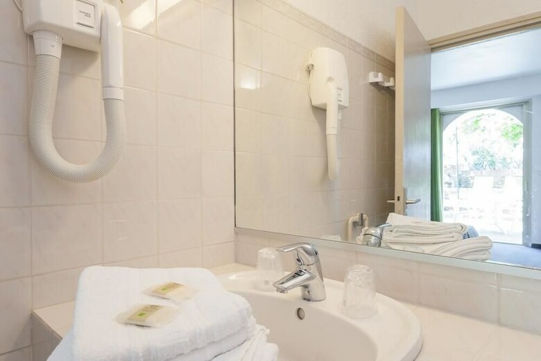 Hotel H�tel Astria Beach La Falaise