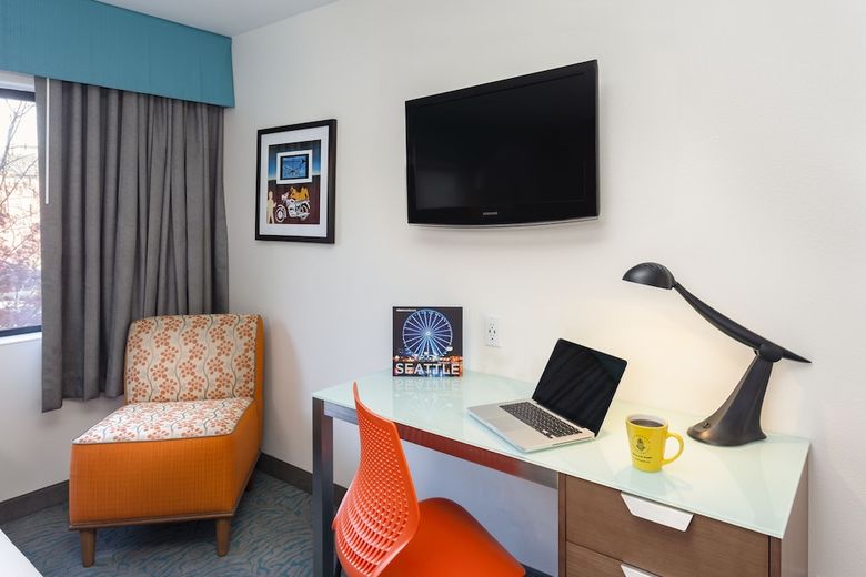 Hotel Staypineapple, University Inn, University District Seattle
