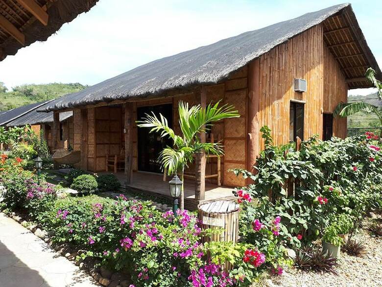 Hotel Calayo Beach Resort