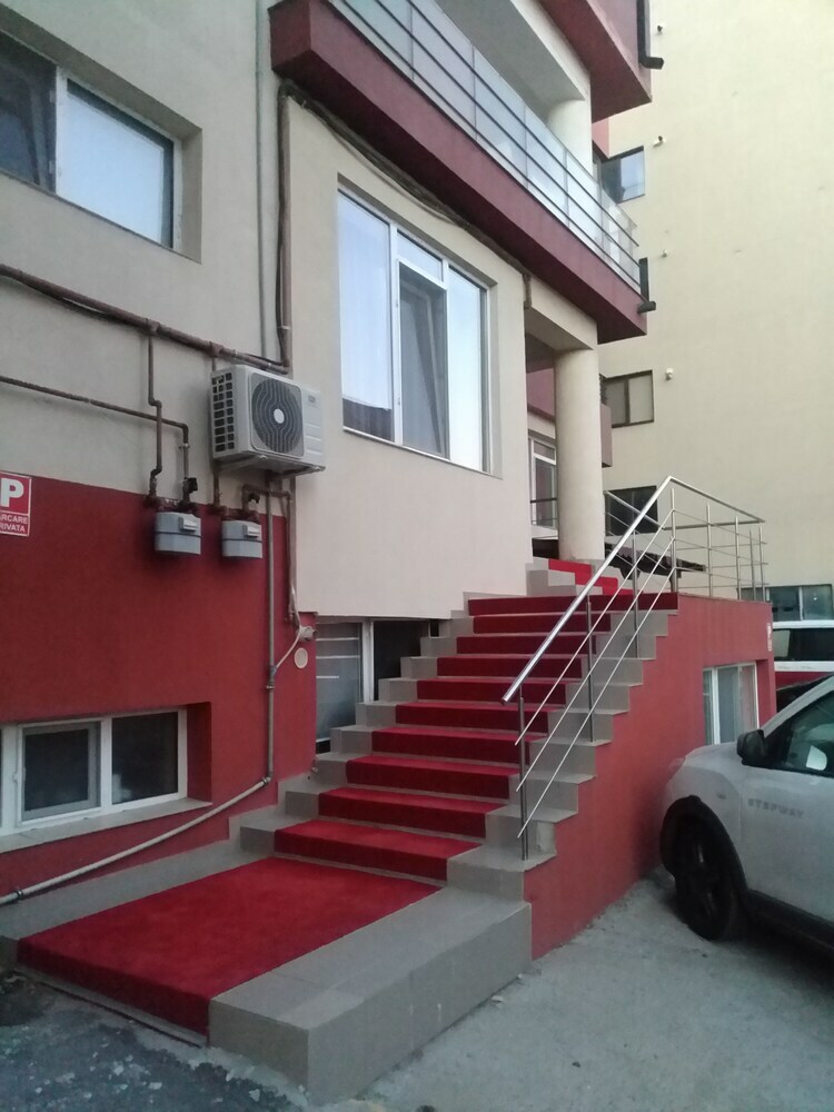 Gabizz Apartments - Near Farul Stadium