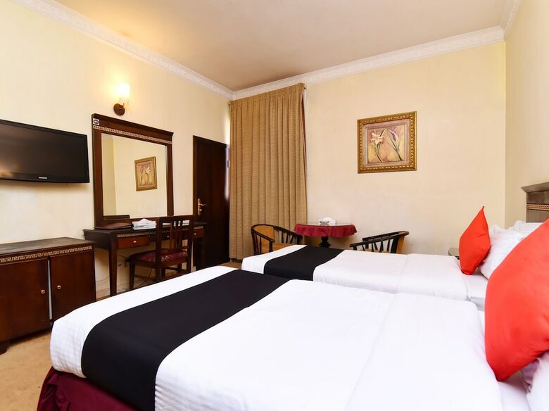 Capital O 419 Al Safeer Hotel