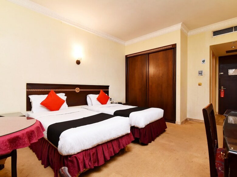 Capital O 419 Al Safeer Hotel