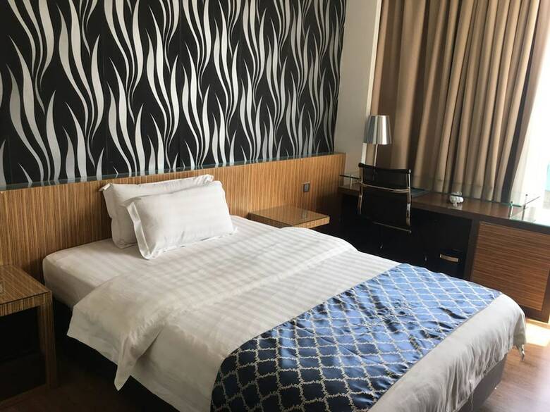 Hotel New World Motel