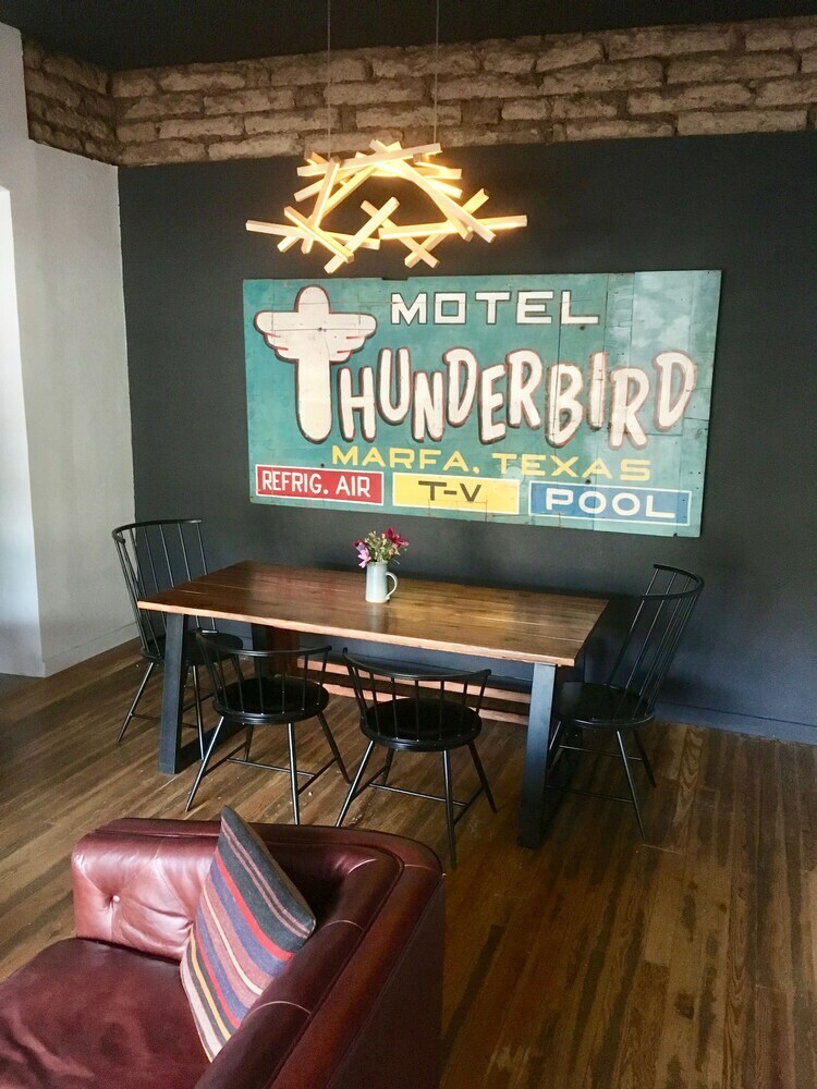 Apartamentos The Lincoln Marfa