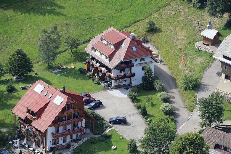Schwarzwald- Hotel Kr�utle