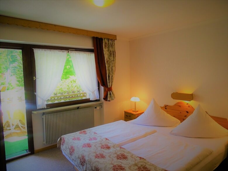 Schwarzwald- Hotel Kr�utle