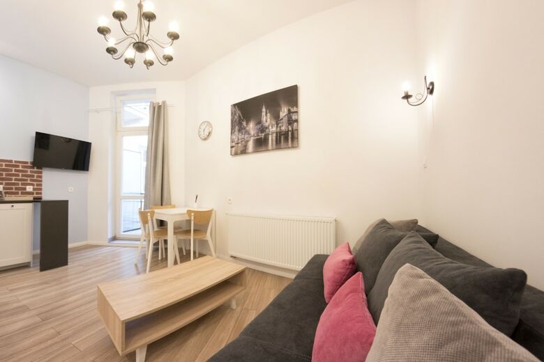 Rister Apartments