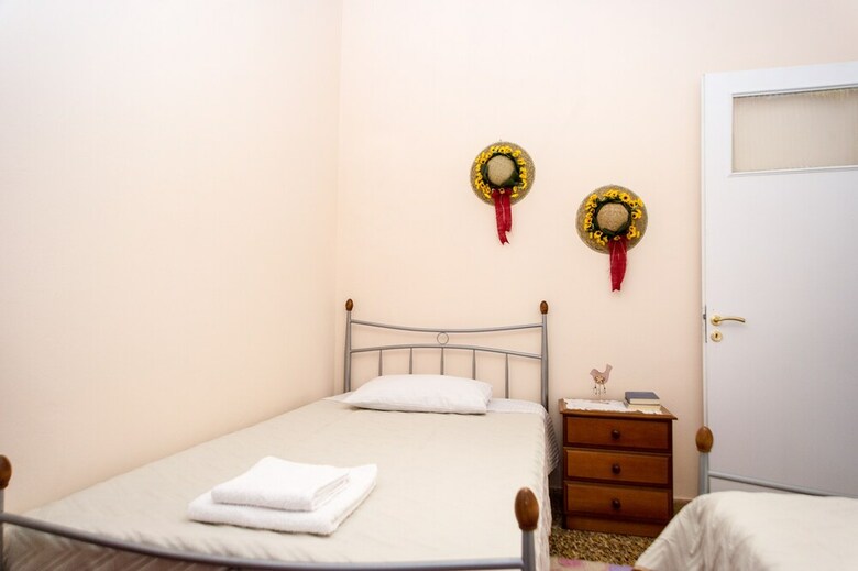 Apartamentos Traditional House With Seaview, Next To The Beach