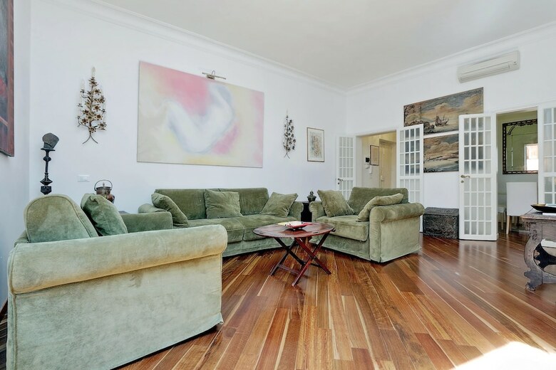 Pelliccia - Wr Apartments