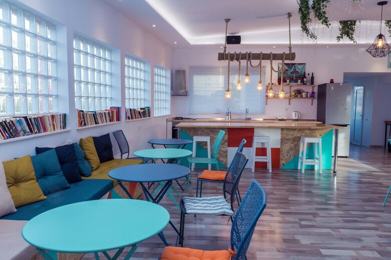 Hostal Art Hostel & Apartments