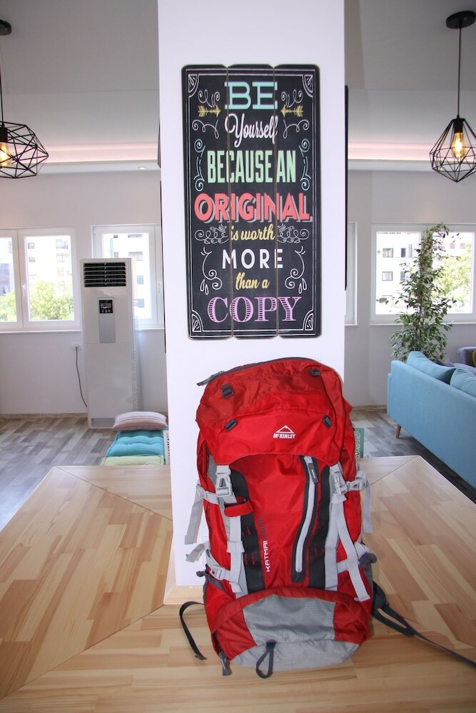 Hostal Art Hostel & Apartments