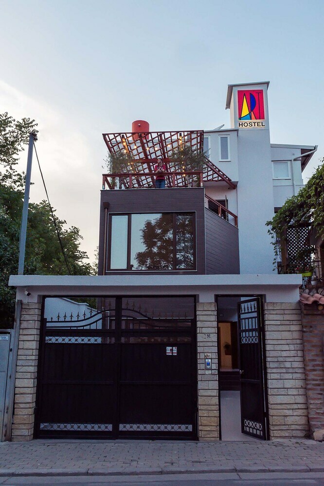 Hostal Art Hostel & Apartments