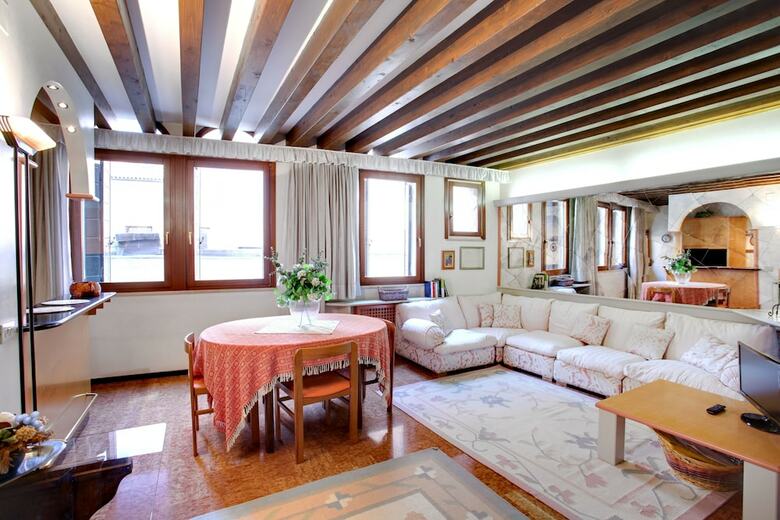 Marzo 22 - Wr Apartments