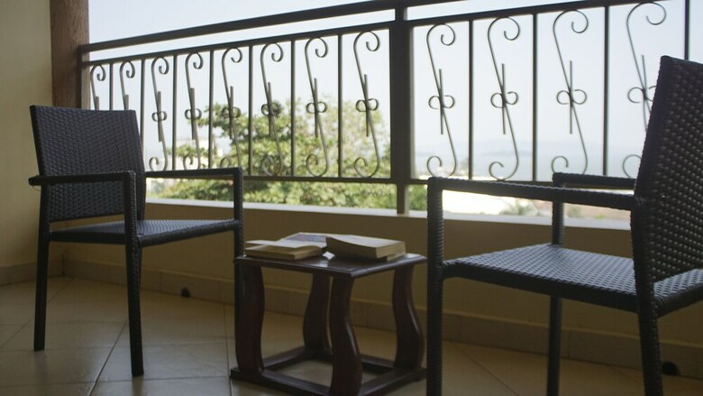 Hotel Lake Breeze House