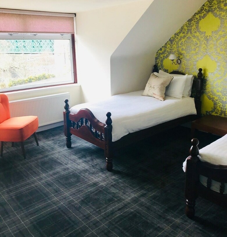 Invershin Hotel Bunkhouse & Bar
