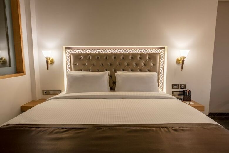 Hotel Peninsula Red Pine