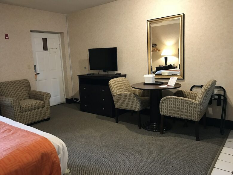 Motel Howard Johnson By Wyndham Lenox