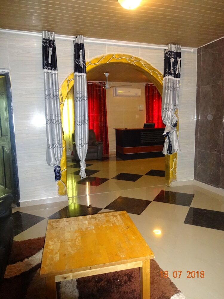 Nordik Palace Bed & Breakfast