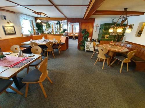 Hostal Gasthaus Zum Hirschen
