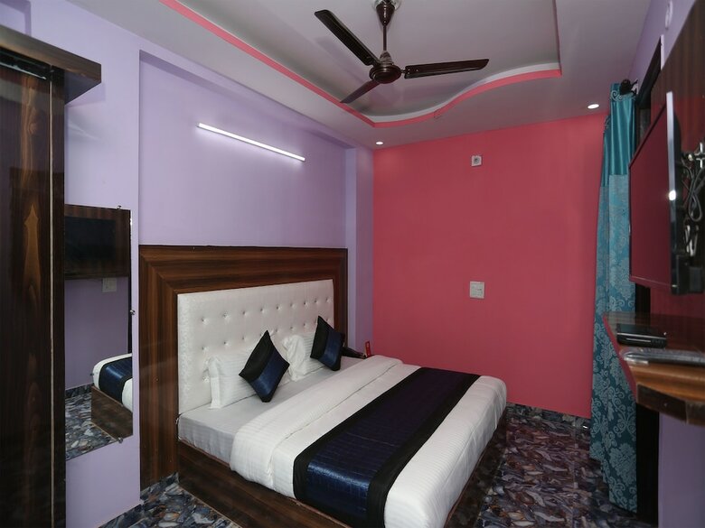 Hotel Oyo 13028 Jhanvi Palace