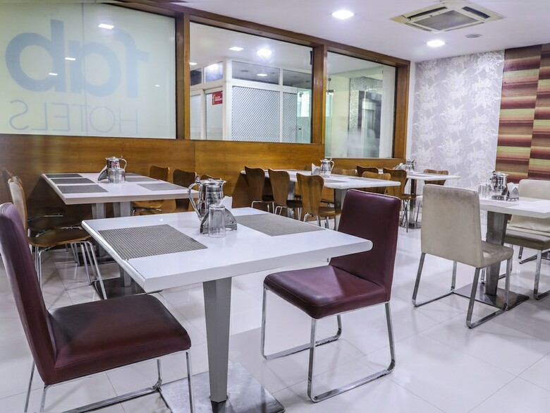 Oyo 16436 V Hotels