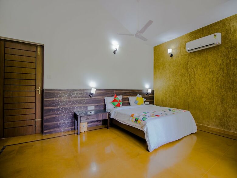 Hotel Oyo 14028 Home Exotic Stay Sangolda