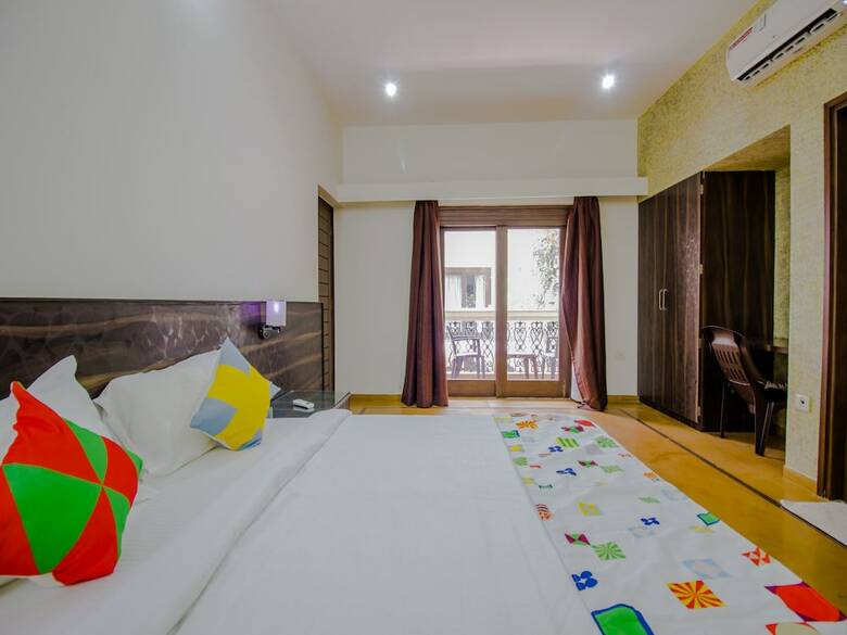 Hotel Oyo 14028 Home Exotic Stay Sangolda