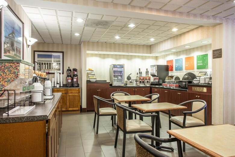 Hotel Comfort Inn & Suites Ft. Jackson Maingate