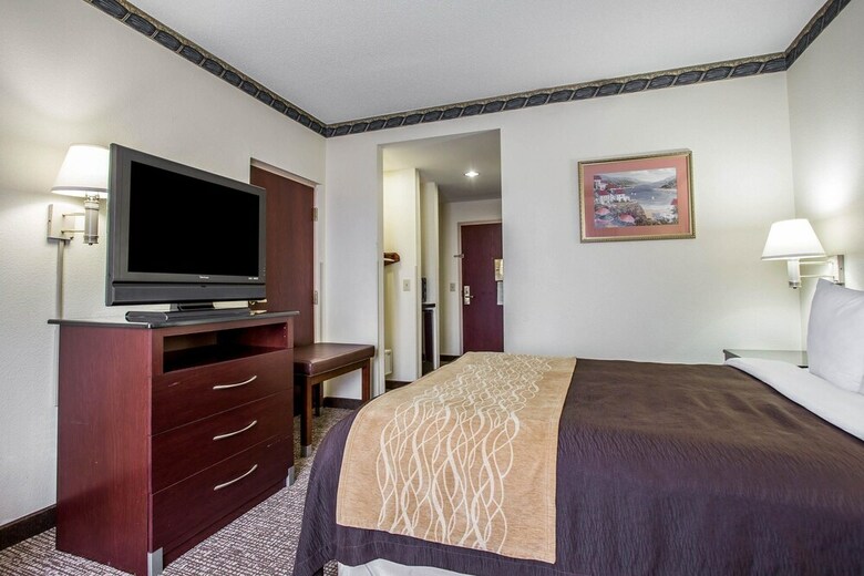 Hotel Comfort Inn & Suites Ft. Jackson Maingate
