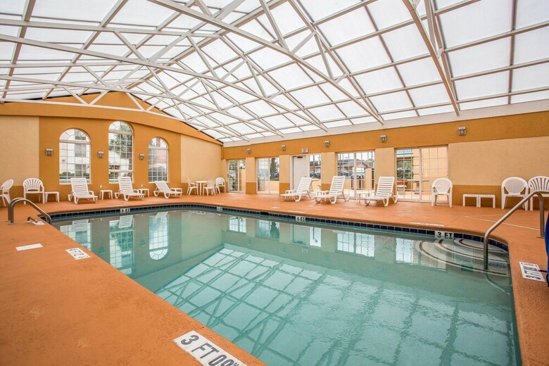 Hotel Comfort Inn & Suites Ft. Jackson Maingate