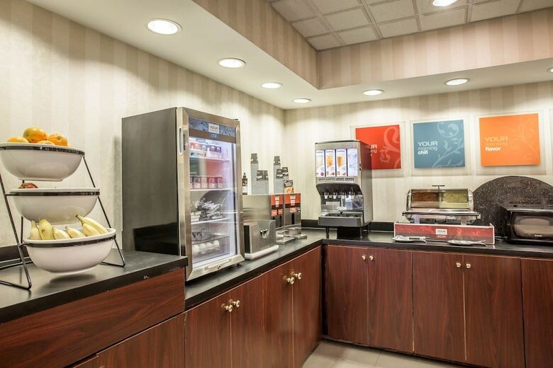 Hotel Comfort Inn & Suites Ft. Jackson Maingate